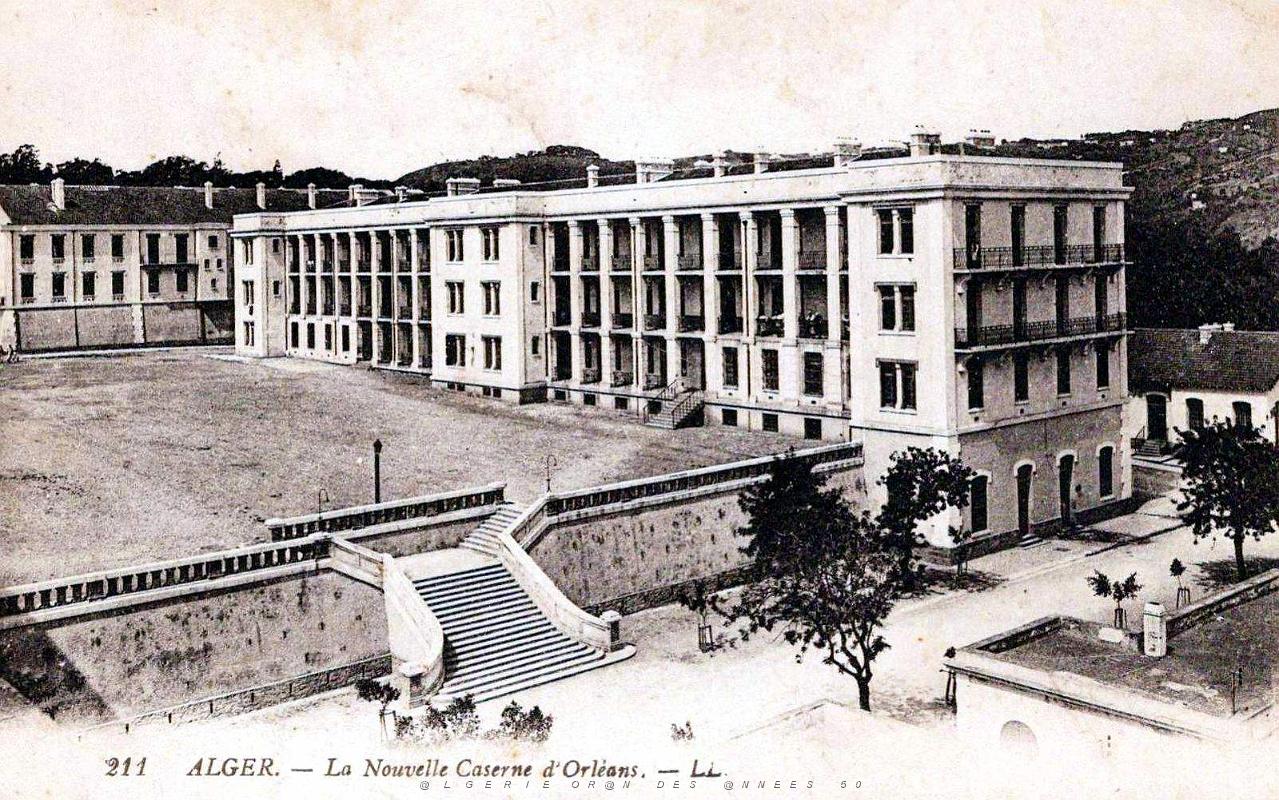 Alger - Nouvelle Caserne d'Orleans.jpg